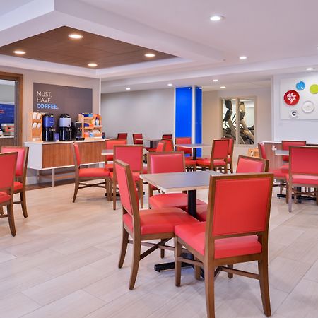 Holiday Inn Express & Suites Selma By Ihg Kültér fotó