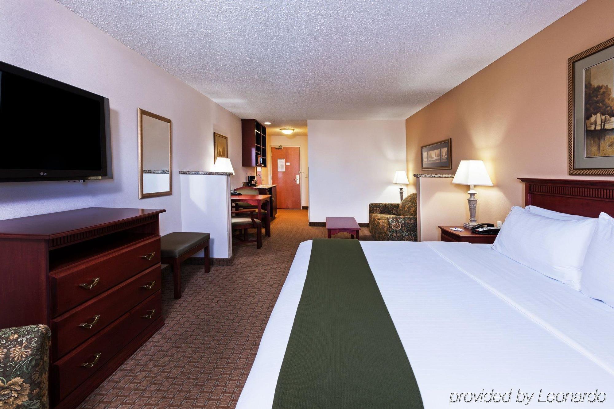 Holiday Inn Express & Suites Selma By Ihg Kültér fotó