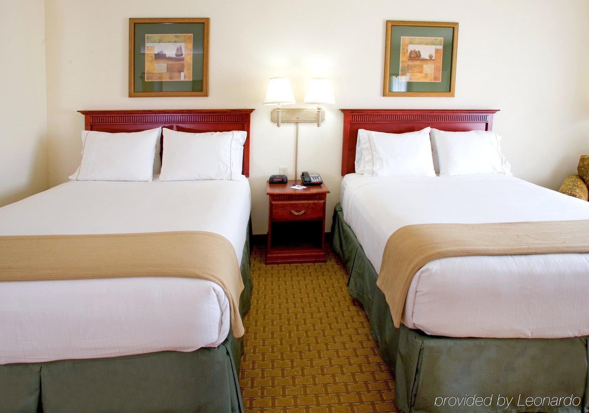 Holiday Inn Express & Suites Selma By Ihg Szoba fotó