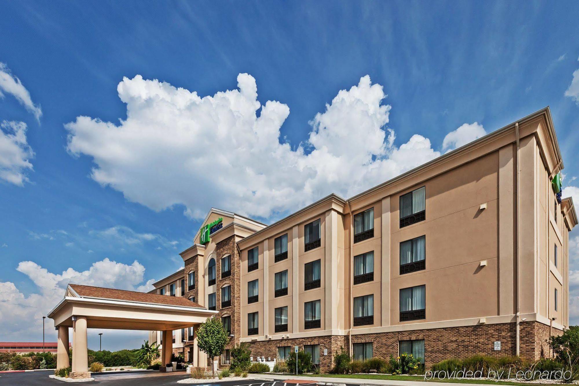 Holiday Inn Express & Suites Selma By Ihg Kültér fotó